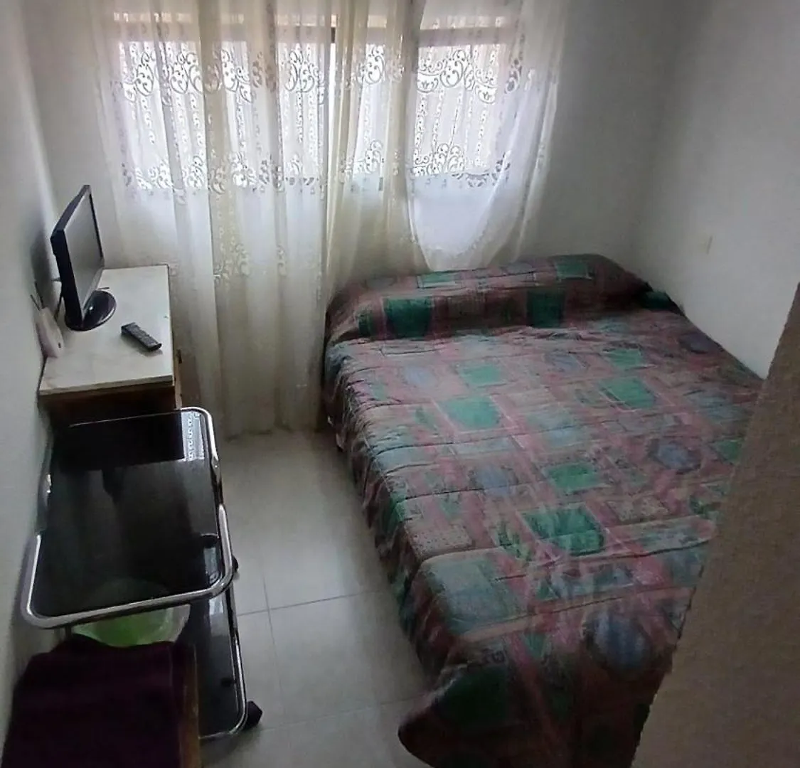Room In Guest Room - Cuarto Privado Doble En 톨레도 스페인
